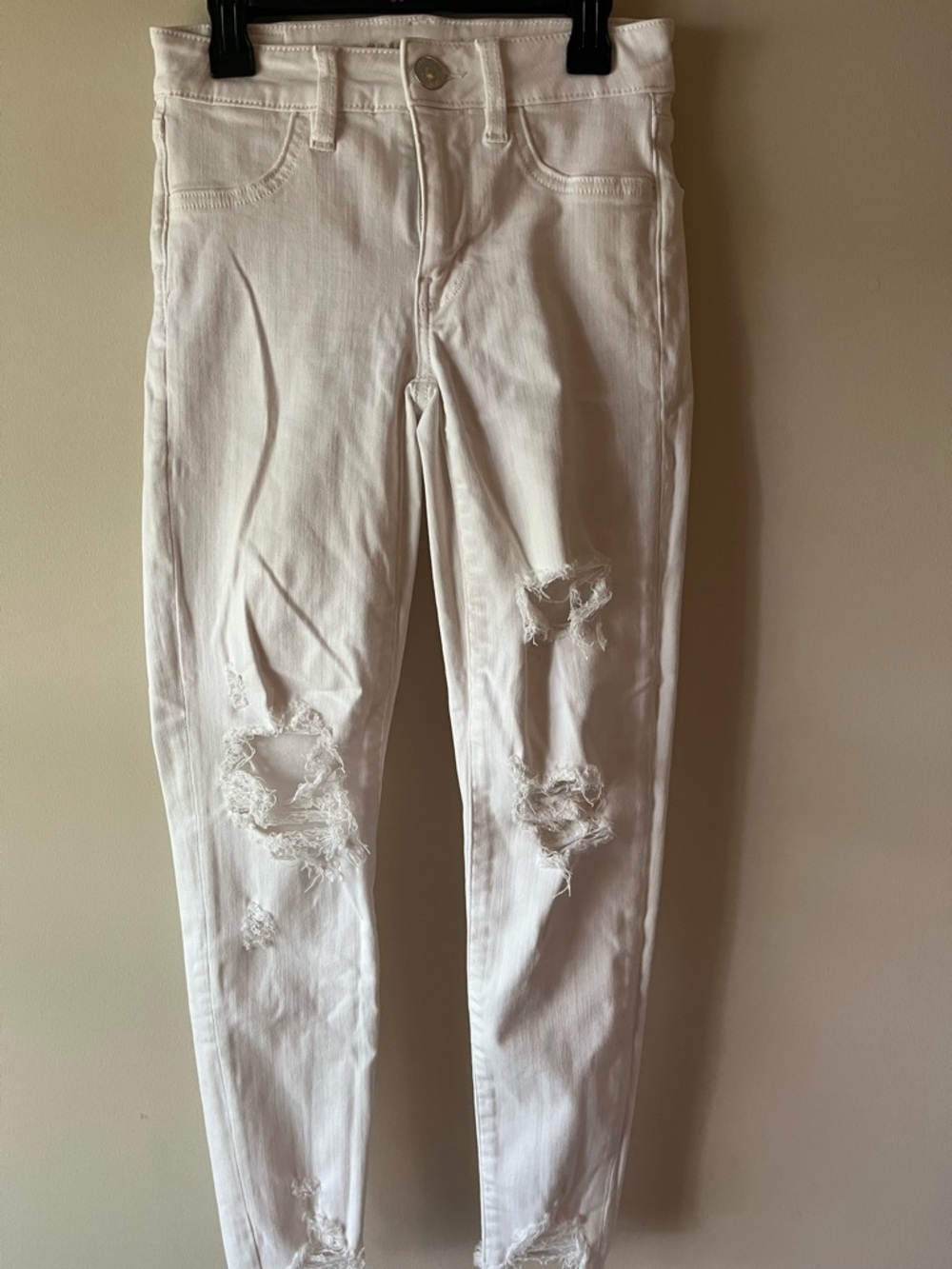 American Eagle Outfitters White Ripped Skinny Jeans